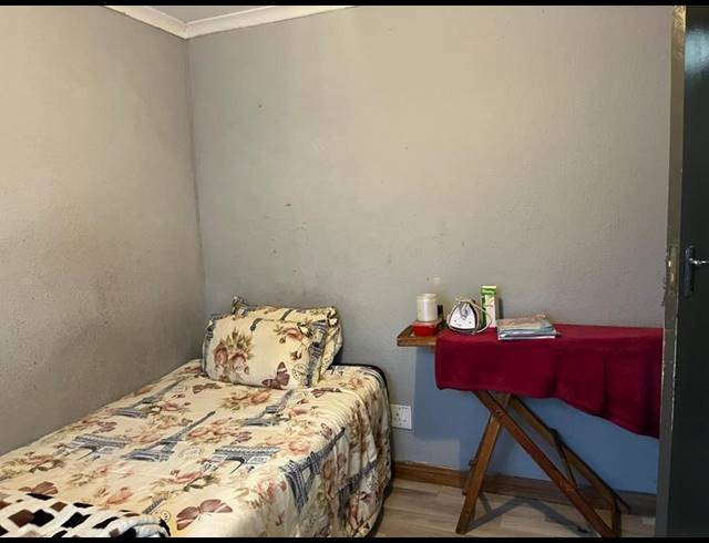 3 BEDROOM HOUSE FOR SALE IN KARENPARK